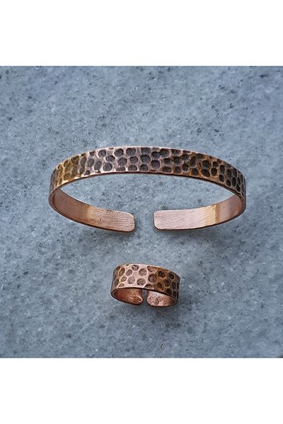 LOVI Unisex Copper Forged Pattern Bracelet Ring Set - Women & Men