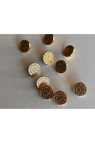 ODDA TASARIM ATÖLYESİ Metal shirt button with gold motif