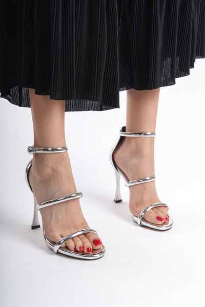 Shu Mhu Women's Plain Mirror - Three-Striped Nail Heeled Shoes