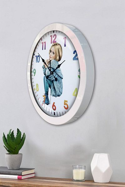 Kasva Concept Gift 36 cm White Metal Young Girl Wall Clock