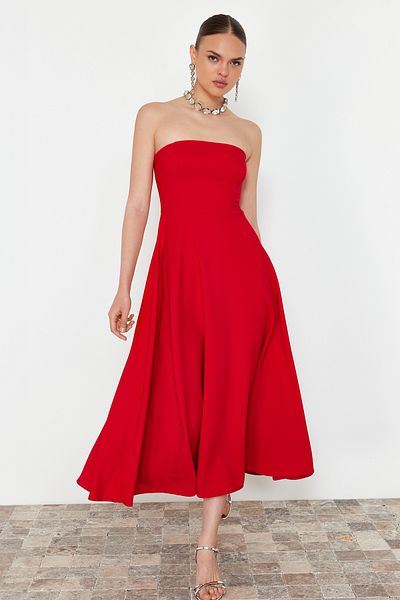 Trendyol Collection Piros A-szabású pánt nélküli szőtt elegáns estélyi ruha TPRSS24EL00139