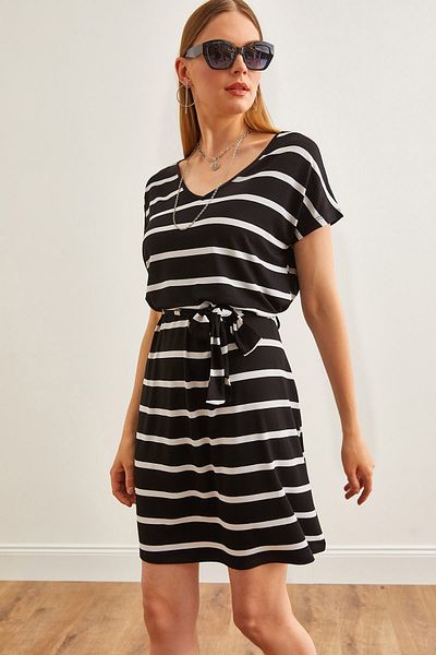 Olalook Gestreiftes schwarzes Damen-Kleid aus Viskose mit V-Ausschnitt und Gürtel, legeres Strickkleid ELB-19002153