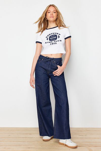 Trendyol Collection Sötétkék Fenntarthatóbb derék, részletes, magas derekú, széles lábú farmernadrág TWOSS24JE00307