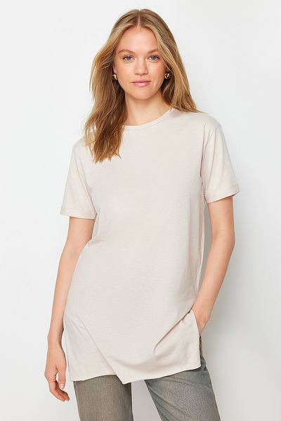Trendyol Modest Braun-beige 2er-Pack geschlitzte, kurzärmlige Basic-Strick-T-Shirts mit Rundhalsausschnitt TCTSS21UK0009