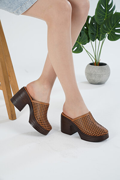 MİRATERLİK ORTOPEDİK TERLİK VE AYAKKABI Mira Orthopedic Leather Slippers - Thick Heeled and Closed Front Sabo