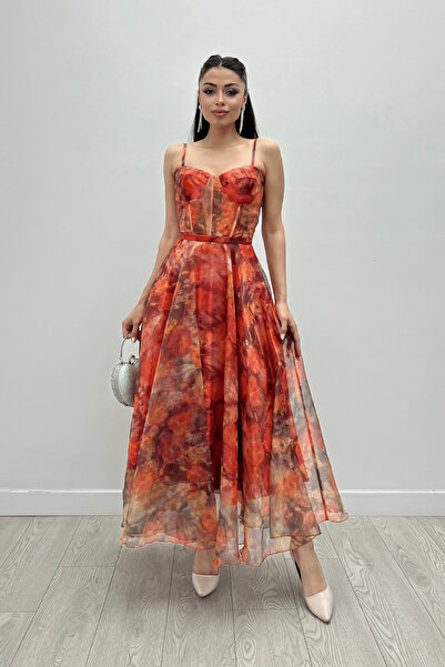 giyimmasalı فستان برتقالي متوسط الطول - قماش الأورجانزا، بأشرطة