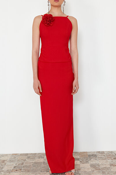 Trendyol Collection Rózsa részletes piros, hosszú szövésű estélyi ruha - TPRSS24AE00179