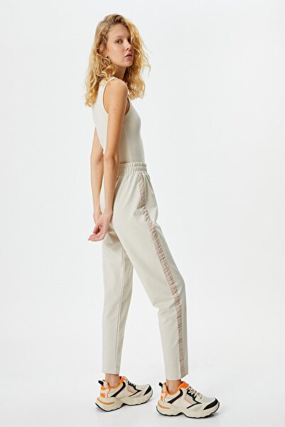 Koton Γυναικεία Φούτερ Μπεζ 3SAL40113IK