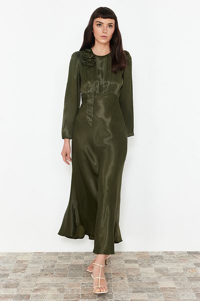 Trendyol Modest Вечірня атласна сукня хакі-гуль з детальним оздобленням Ozel Gun Ткана атласна сукня TCTSS24DB00043