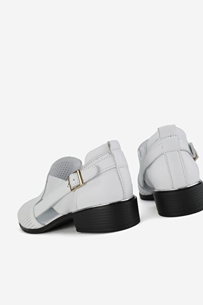 TUNAELLİ KADIN BEYAZ HAKİKİ DOĞAL DERİ 36-41 NUMARA TOKALI BABET