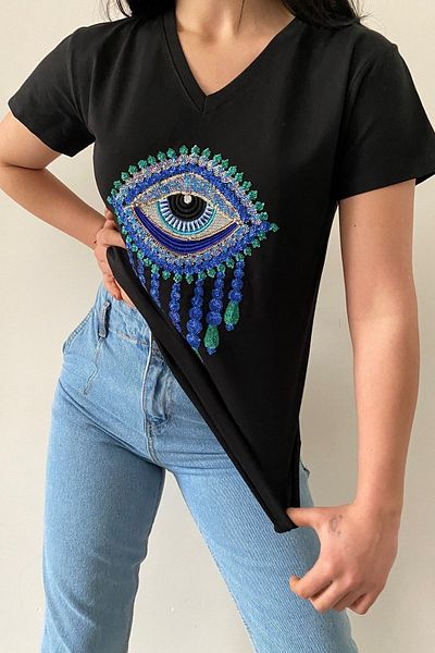FEMELLE Tricou de damă, negru, cu decolteu în V, cu paiete cu ochi brodat, 100% bumbac.