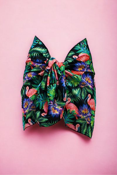 pistore Σατέν γυναικείο φόρεμα παραλίας - Monstera και Flamingo Print, Κοντό Pareo, Νέα σεζόν