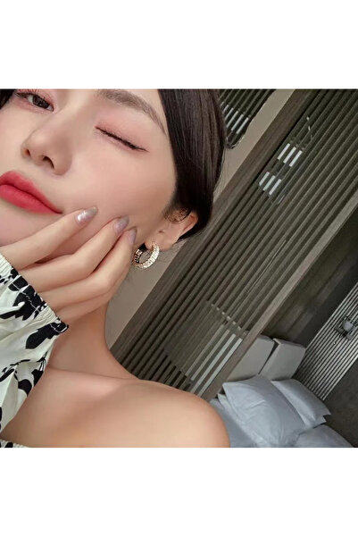 Takıtolia Forever - Altın Renkli Zirkon Taşlı Şık Taasarım Küpe