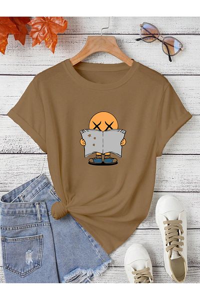 PENTHİLUS Large Size Reading Newspaper Emoji T-Shirt
