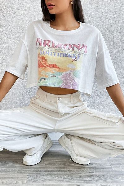 MODAGEN Tricou alb cu decolteu triplu, imprimat Arizona, de damă