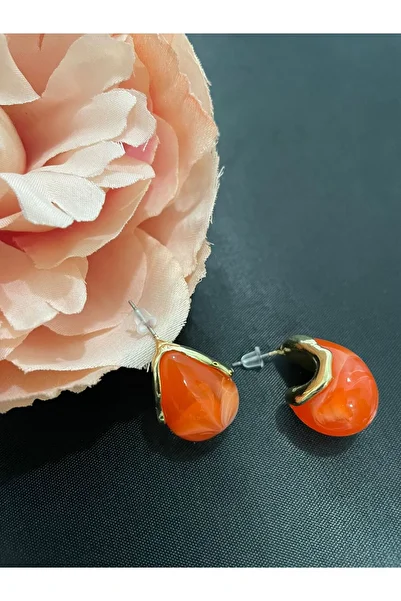 MFM STORE DROP GOLD MODEL BONE EARRING