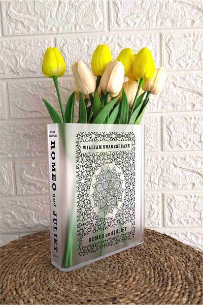 Gri Grafik Design Workshop Shakespeare Romeo and Juliet Frosted Book Vase - World Classics Collection