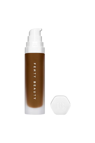 FENTY BEAUTY كريم الأساس - قاعدة لامعة طبيعية ناعمة - 445 (85 جم)