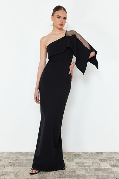Trendyol Collection Чорна довга вечірня сукня з аксесуарами Tas з одним рукавом ткана TPRSS24AE00132