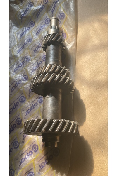 OPAR MURAT 131 DOĞAN KARTAL ŞAHİN 1.600 UYUMLU 4 VİTES GRUP DİŞLİSİ ESKİ ÜRETİM   ‘ALT 28 DİŞ-ÜST 14 DİŞ