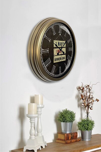 Kasva Concept هدية 40 سم ساعة حائط معدنية عتيقة لعمال 1 مايو