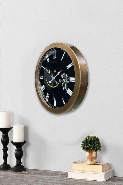 Kasva Concept Gift 36 cm Antique Metal Martian Wall Clock
