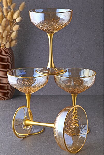 WuuQ 4 Lü Tımeless Ayaklı Kadeh - Gold Renk