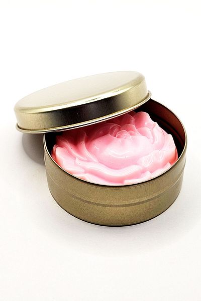 FANTASTİK SANAT ATÖLYESİ Decorative High Glycerin Holiday and Travel Soap in Gold Metal Box - Carnation Scented