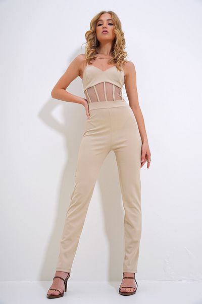 Trend Alaçatı Stili Damen Jumpsuit mit offenem, beigem Träger, Netzstoff und Reißverschluss hinten ALC-X12194