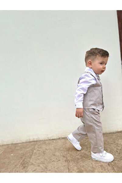 favorimkids Linen Vest Set Vest Shirt Pantalon is a set of 4, including bow tie.