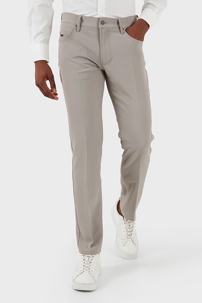 Emporio Armani J05 بنطال جينز رجالي من القطن المطاطي بقصة عادية 3D1J05 1NPQZ 0650