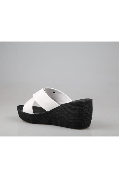 Pierre Cardin شبشب نسائي أبيض لتقويم العظام - Pc-3513