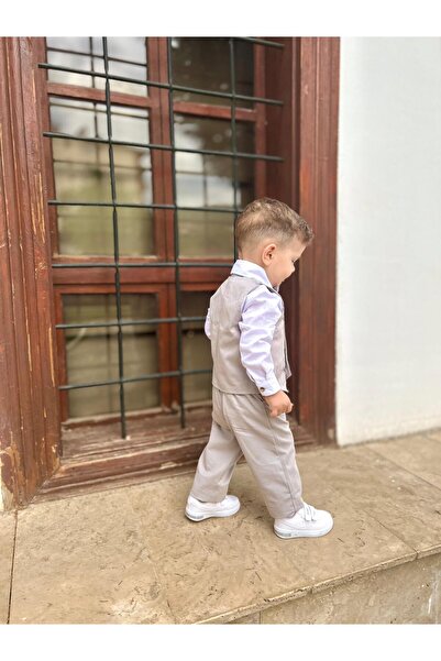 favorimkids Linen Vest Set Vest Shirt Pantalon is a set of 4, including bow tie.
