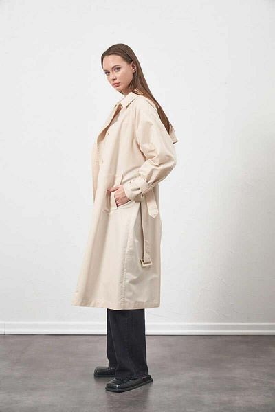 Mevra سترة Trenchcoat إكرو كبيرة الحجم مع إبزيم
