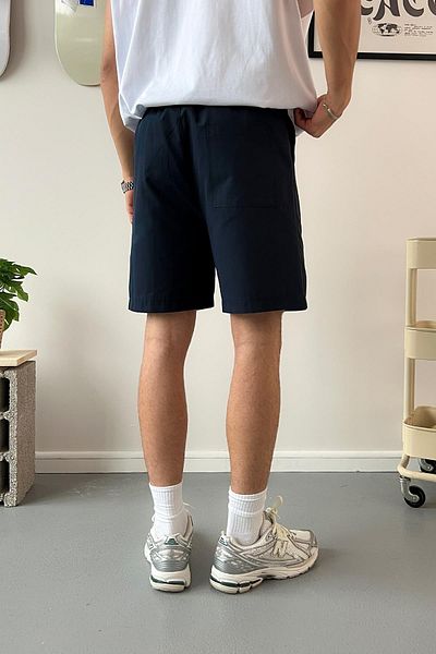 Flaw Wear شورت من القماش الأزرق الداكن المريح للغاية مع الليكرا
