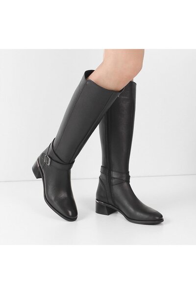 Celal Gültekin Siyah Kadın Deri Çizme 625 23966-1