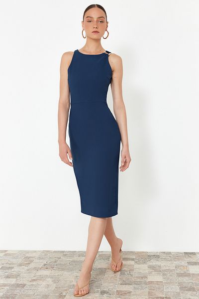 Trendyol Collection Petrolfarbenes Midi-Bleistiftrockkleid - Kragen mit Accessoire-Detail, gewebt, TWOSS23EL02115