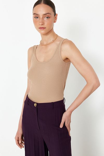 Trendyol Collection Barna illeszkedő/testre ülő medencegallér bordázott, rugalmas, kötött felső TWOSS22AL0042