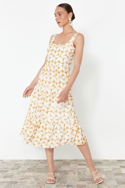 Trendyol Collection Gelbes Midikleid mit Stickerei – Taillenöffnung, gewebt – TWOSS24EL00796