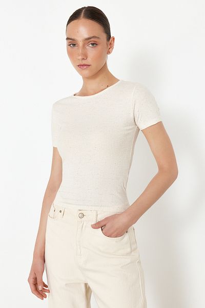 Trendyol Collection Ecru Linen Fitted/Fitted Stretch Knitted Blouse TWOSS24BZ00566
