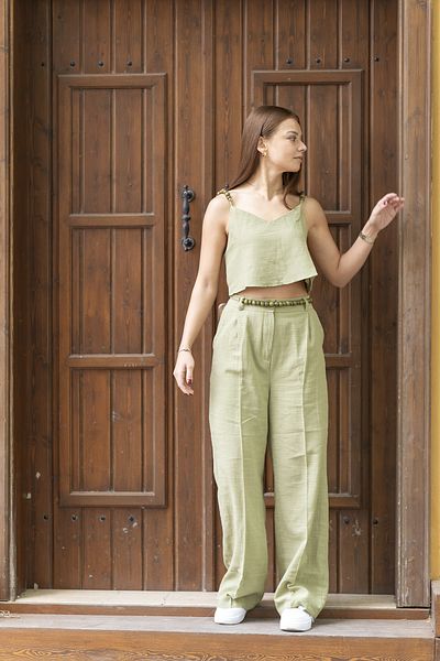 VerdeBlanco Linen Crop Pants and Top Set - Pleat Detailed