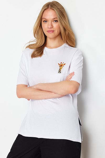 Trendyol Collection Bílé 100% bavlna Oversize/Wide Fit Detailní pletené tričko s kapsami TWOSS24TS00221