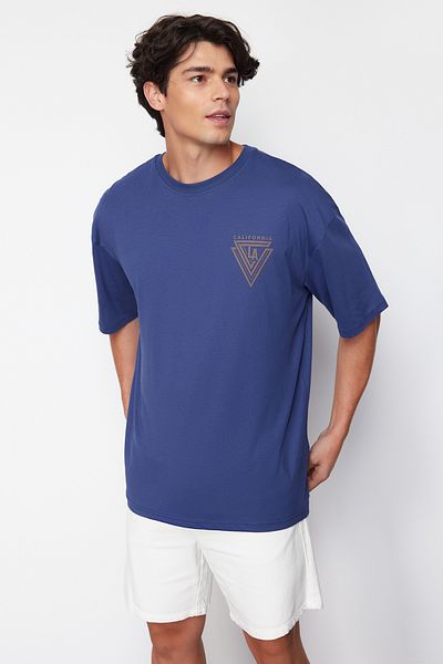 Trendyol Collection Námořnická modrá oversize/široký střih Crew Neck City Potištěné 100% bavlněné tričko TMNSS20TS1102