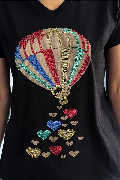 FEMELLE Tricou negru pentru femei, cu decolteu în V, cu balon zburător și cu inimă, brodat cu paiete, 100% bumbac