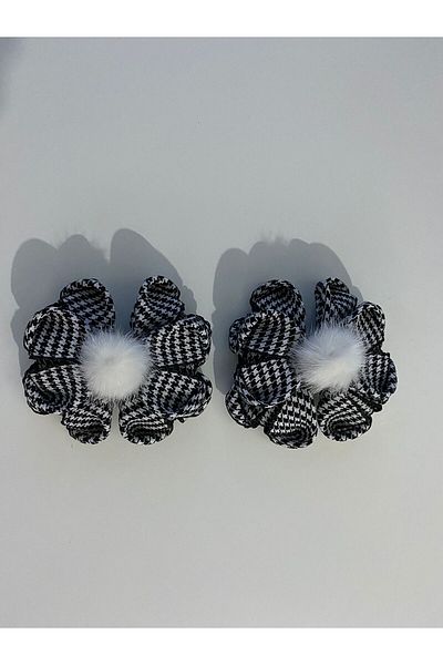 Stil Tasarım Toka Set of 2 Crow's Feet Patterned Pompom Buckle