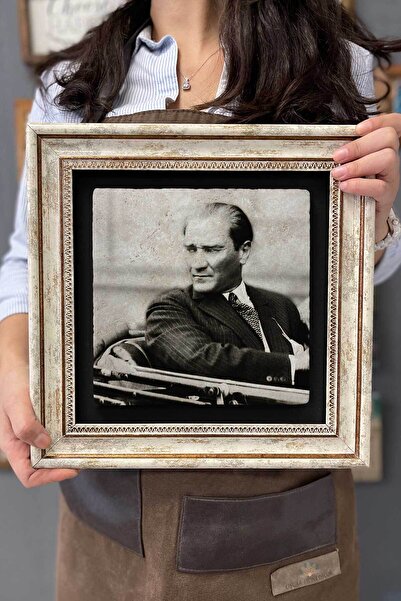FİNS STONE DECOR Çerçeveli Tablo Taş Duvar Dekoru 30 X 30 Cm Atatürk Arabada