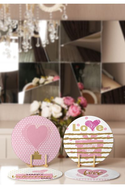 Realhomes 4-Piece Valentine's Day Special Design Placemat & Plate