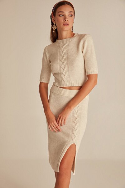 Mimoza Crew Neck Hair Braided Half Sleeve Sweater