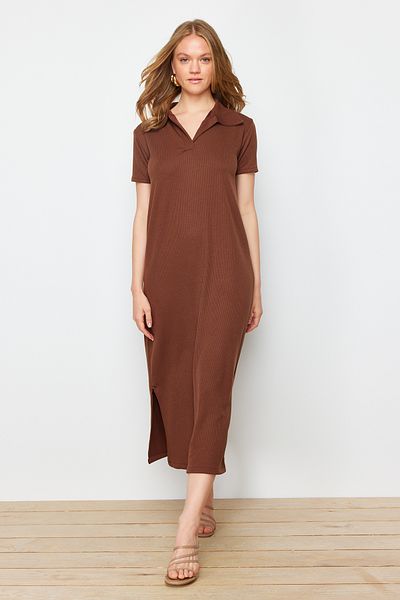 Trendyol Collection Καφέ Polo λαιμόκοψη Shift/Nromal Cut Midi πλεκτό φόρεμα TWOSS24EL01012