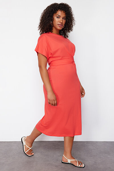 Trendyol Curve Czerwona długa/długa dzianinowa sukienka - prosty krój, wiązanie i rozcięcie 100% bawełna TBBSS22EL1640